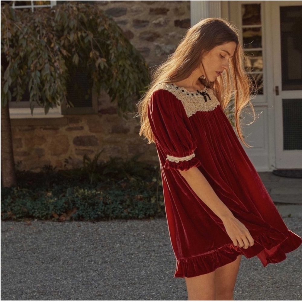 Rare Doen Red Velvet Lace Dress